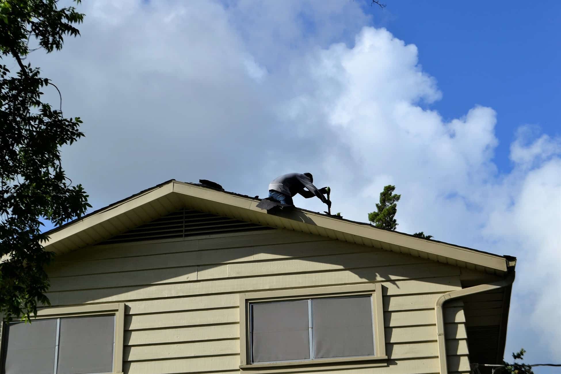 Read more about the article How to Protect Your Roof & the Rest of Your House From Weather Damage